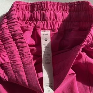 Lulu Lemon Hotty Hot Sonic Pink Size 0